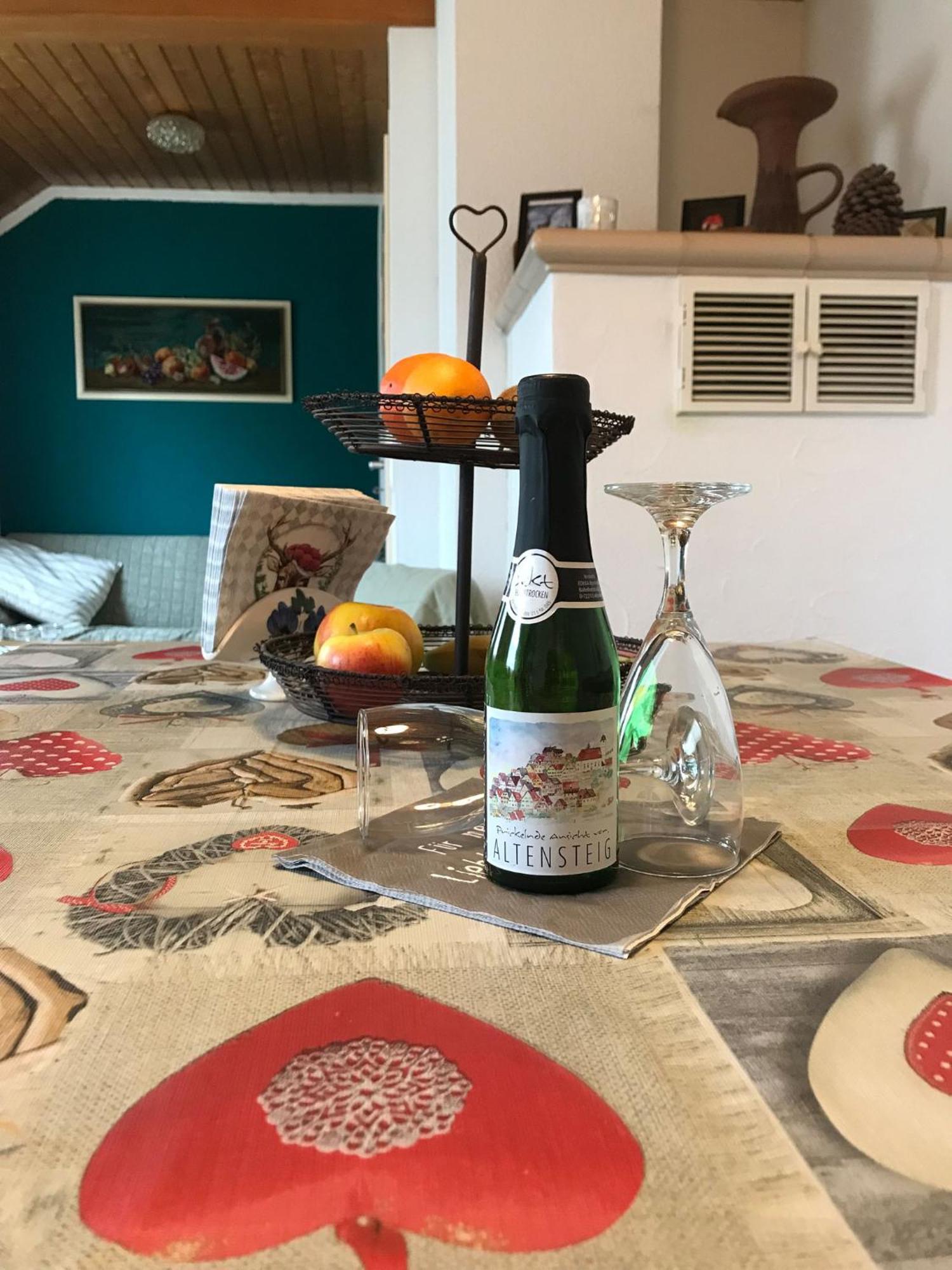 Retro Ferienwohnung Mit Schlossblick Im Nordschwarzwald Altensteig Ngoại thất bức ảnh